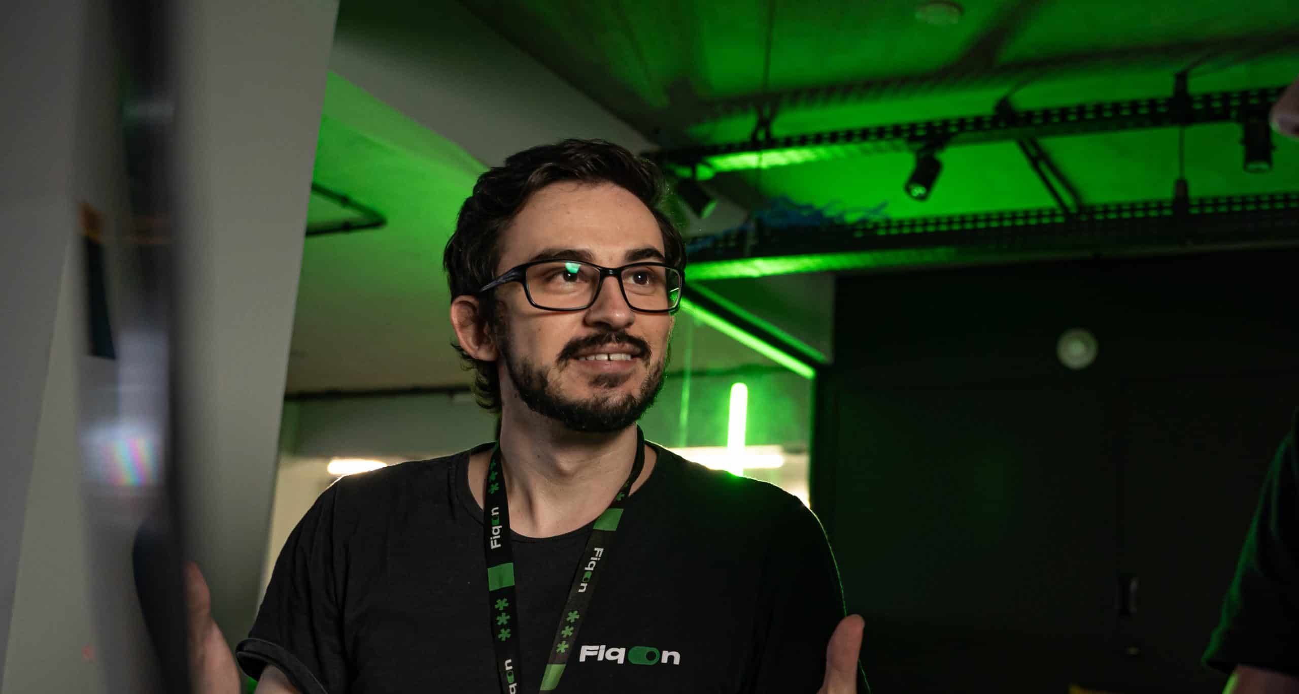 Retrato de pessoa sorrindo